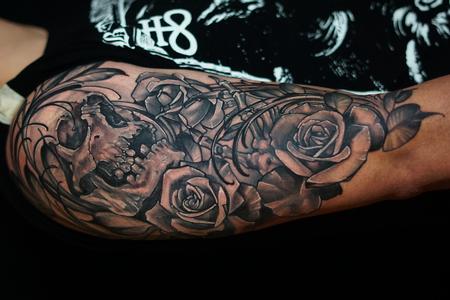 Tattoos - Al Perez Skull & Roses - 142502